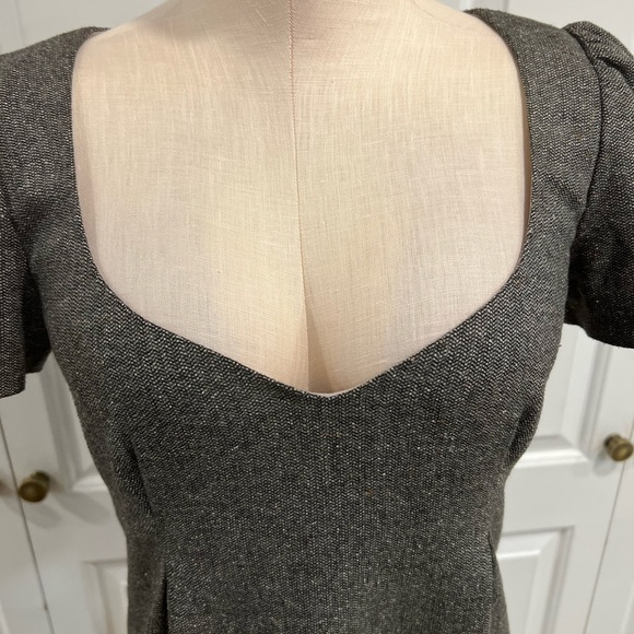 Rebecca Taylor Short Sleeve Tweed Mini Dress With Rosettes Hemline - Picture 2 of 16